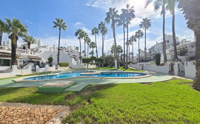 Revente - Town House -
Villamartin - Costa Blanca