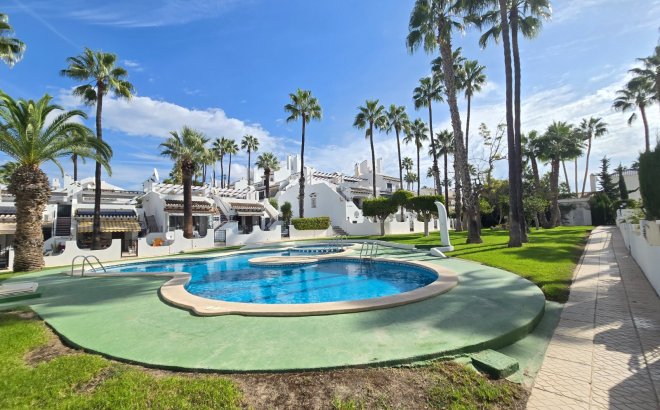 Revente - Town House -
Villamartin - Costa Blanca