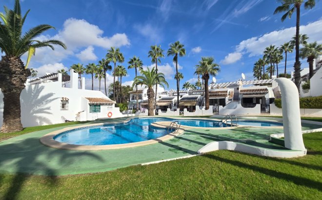 Revente - Town House -
Villamartin - Costa Blanca