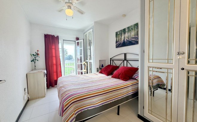 Resale - Bungalow -
Torrevieja - Costa Blanca