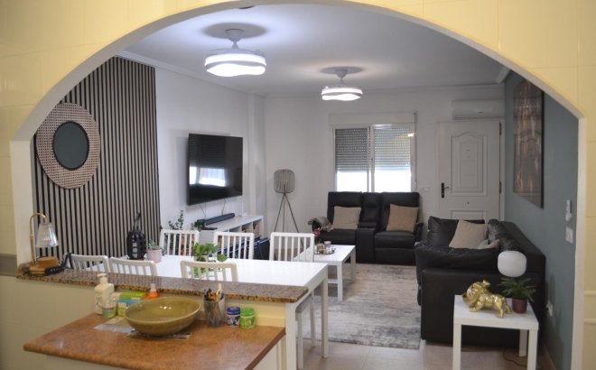 Resale - Apartment -
Orihuela Costa - Las Filipinas