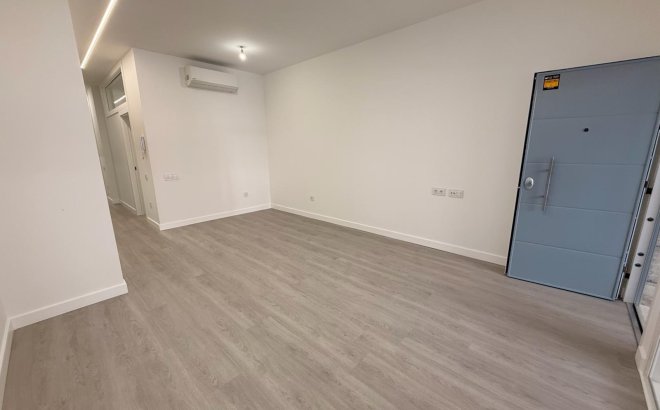 Revente - Appartement -
Torrevieja - Playa del Cura