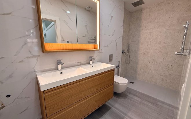 Revente - Appartement -
Torrevieja - Playa del Cura
