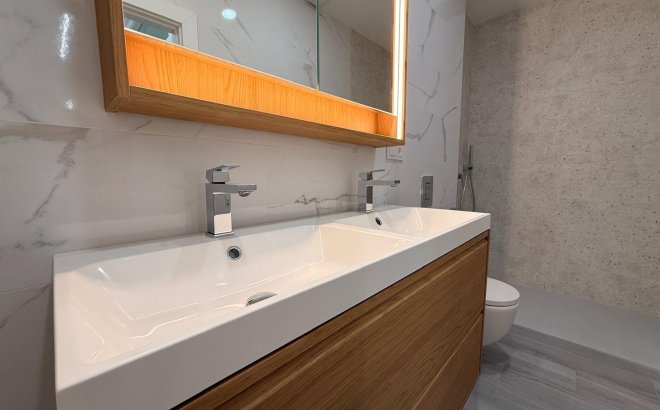 Revente - Appartement -
Torrevieja - Playa del Cura