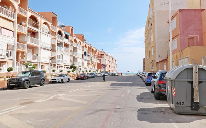 Revente - Appartement -
Torrevieja - La Mata Pueblo