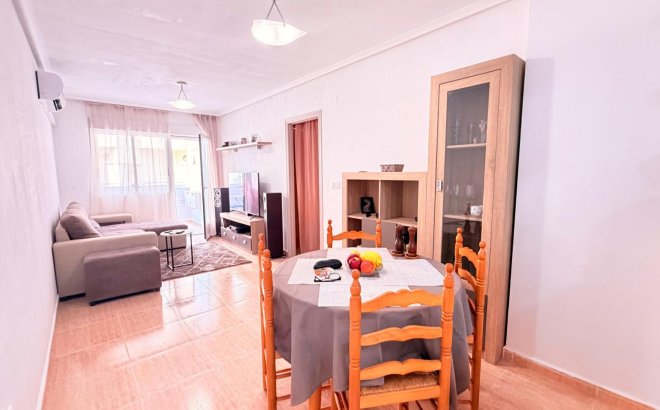 Revente - Appartement -
Torrevieja - Centro - Muelle Pesquero