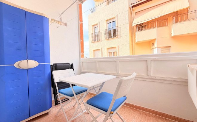 Revente - Appartement -
Torrevieja - Centro - Muelle Pesquero