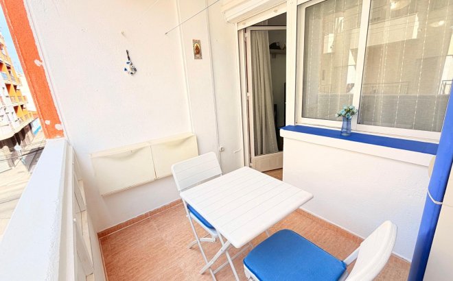 Revente - Appartement -
Torrevieja - Centro - Muelle Pesquero
