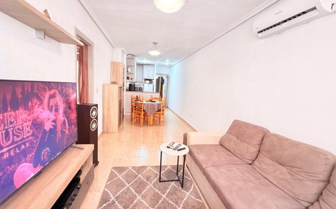 Revente - Appartement -
Torrevieja - Centro - Muelle Pesquero