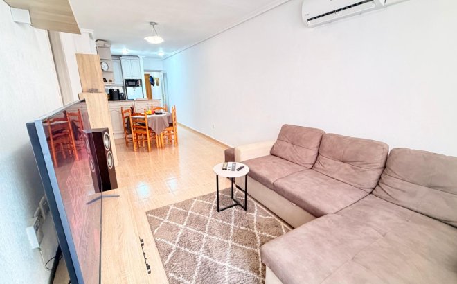 Revente - Appartement -
Torrevieja - Centro - Muelle Pesquero