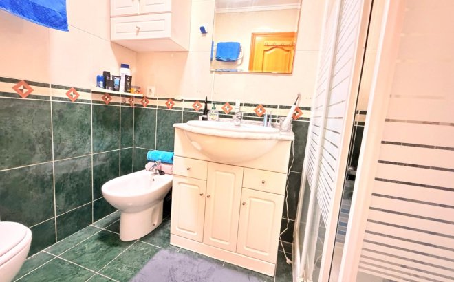 Revente - Appartement -
Torrevieja - Centro - Muelle Pesquero
