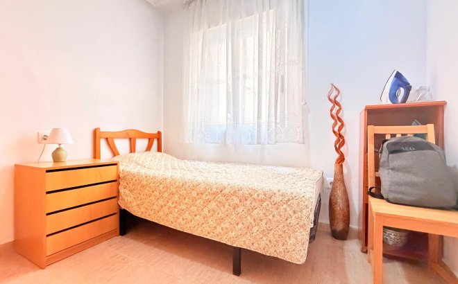 Revente - Appartement -
Torrevieja - Centro - Muelle Pesquero