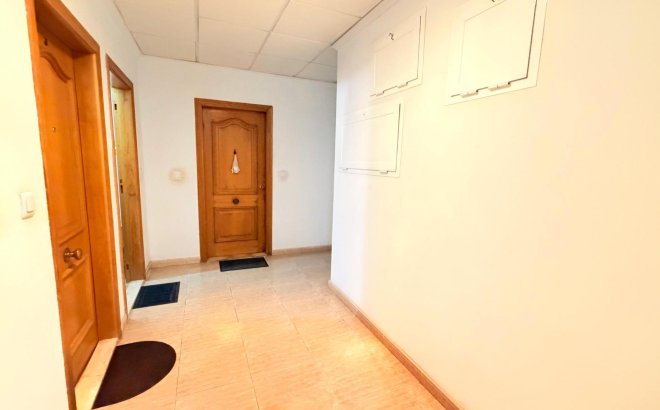 Revente - Appartement -
Torrevieja - Centro - Muelle Pesquero