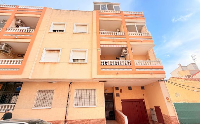 Revente - Appartement -
Torrevieja - Centro - Muelle Pesquero