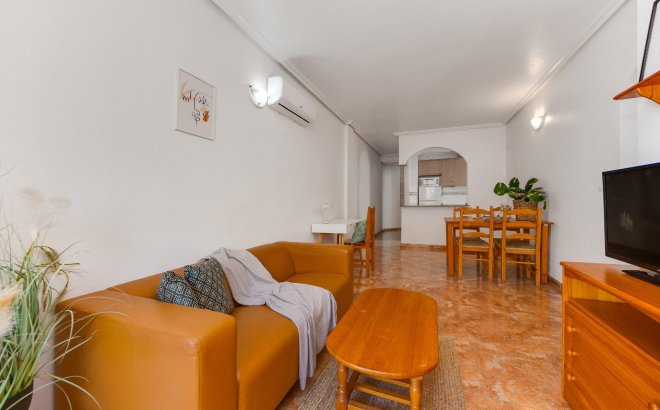 Resale - Apartment -
Torrevieja - Centro
