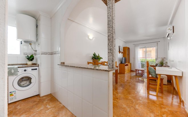 Resale - Apartment -
Torrevieja - Centro
