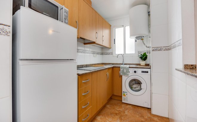 Resale - Apartment -
Torrevieja - Centro