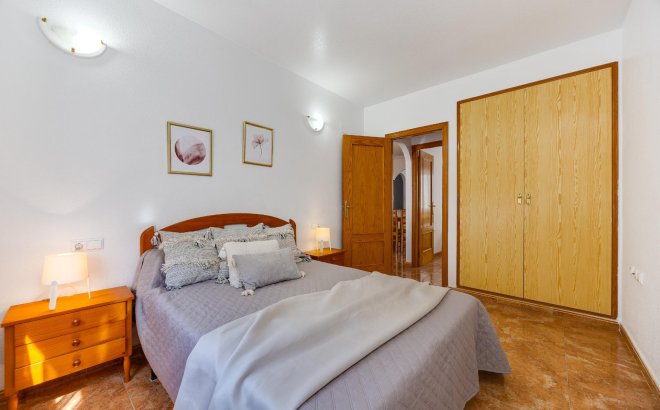 Resale - Apartment -
Torrevieja - Centro
