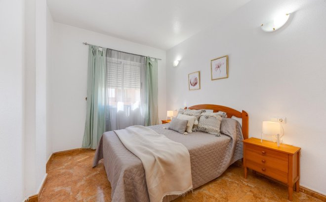 Resale - Apartment -
Torrevieja - Centro