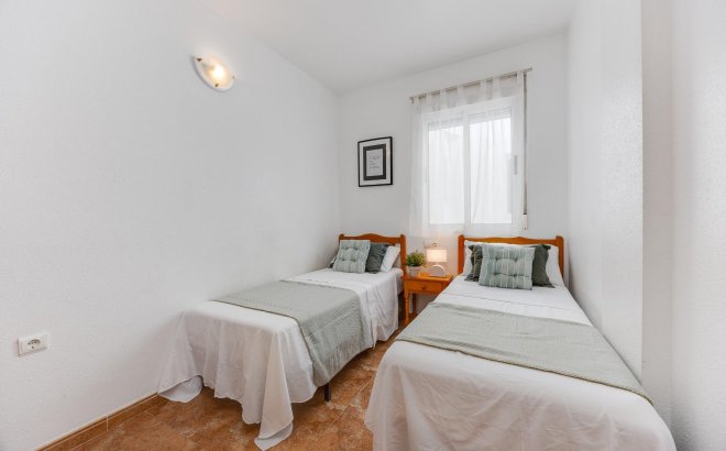 Resale - Apartment -
Torrevieja - Centro