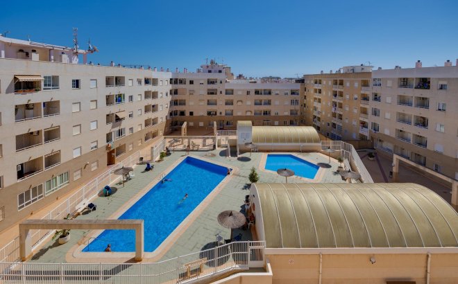 Resale - Apartment -
Torrevieja - Centro