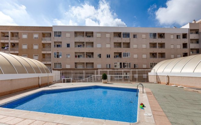 Resale - Apartment -
Torrevieja - Centro
