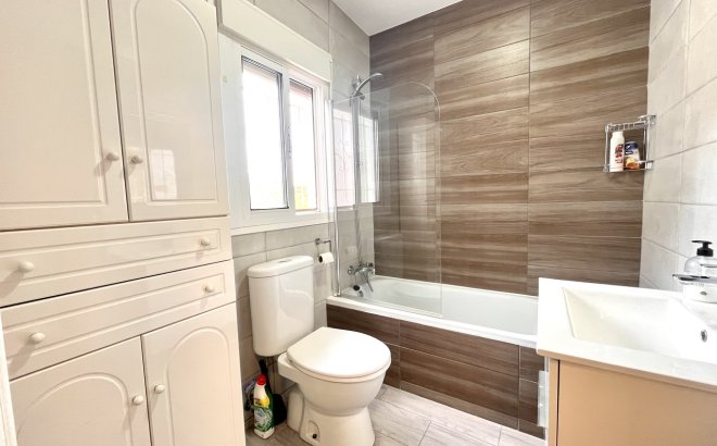 Resale - Villa -
Pinar de Campoverde - Inland