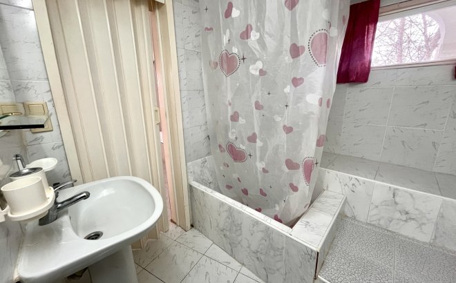 Resale - Villa -
Pinar de Campoverde - Inland