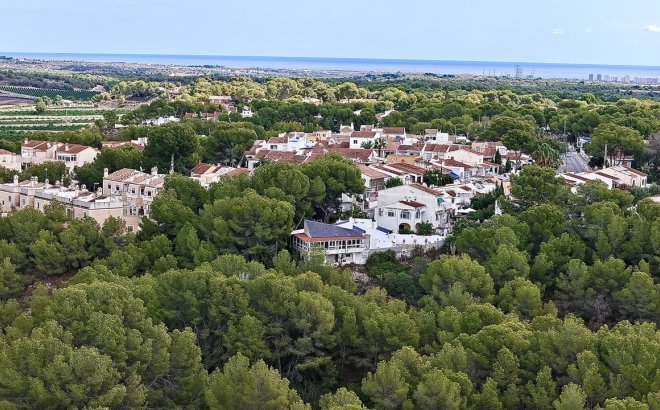 Resale - Villa -
Pinar de Campoverde - Inland