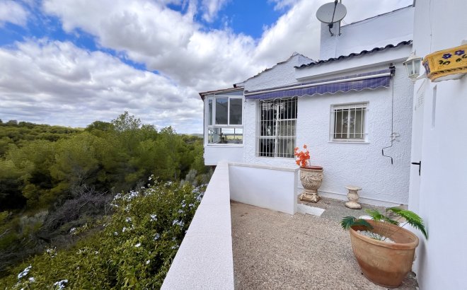 Resale - Villa -
Pinar de Campoverde - Inland