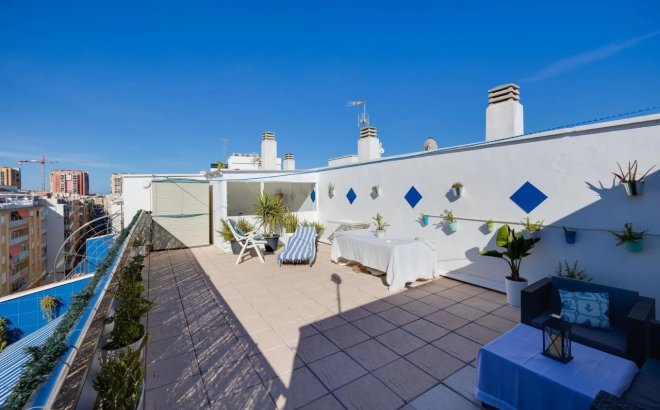 Herverkoop - Penthouse -
Torrevieja - Costa Blanca