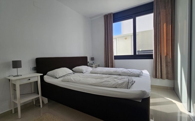 Resale - Villa -
Villamartin - Costa Blanca