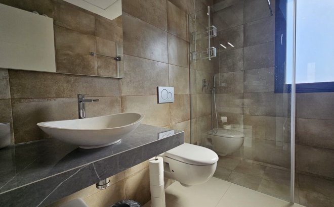 Resale - Villa -
Villamartin - Costa Blanca