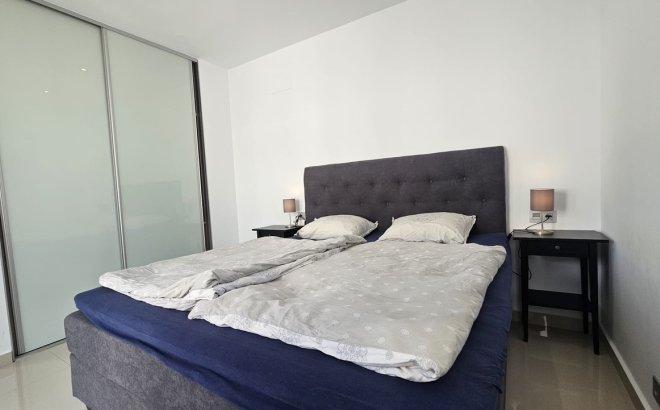 Resale - Villa -
Villamartin - Costa Blanca