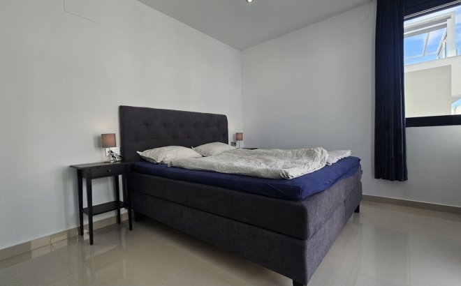 Resale - Villa -
Villamartin - Costa Blanca