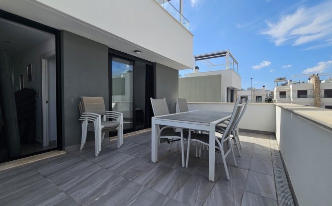 Resale - Villa -
Villamartin - Costa Blanca
