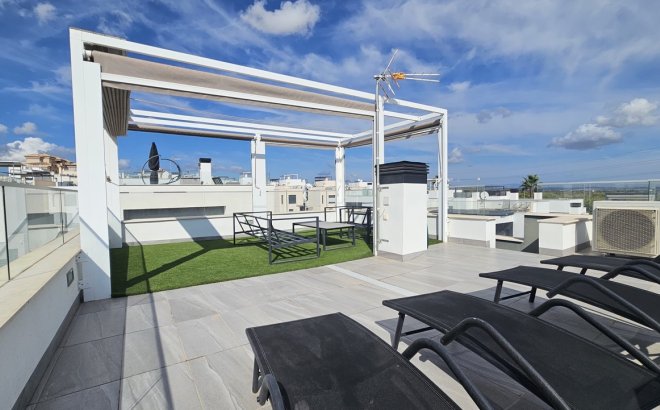 Resale - Villa -
Villamartin - Costa Blanca