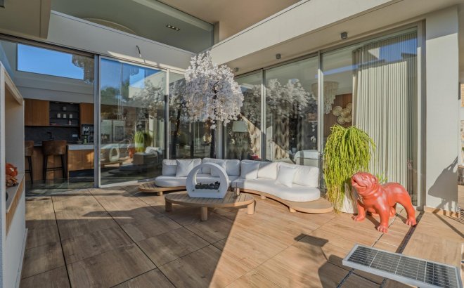 Resale - Villa -
Benijofar - Costa Blanca