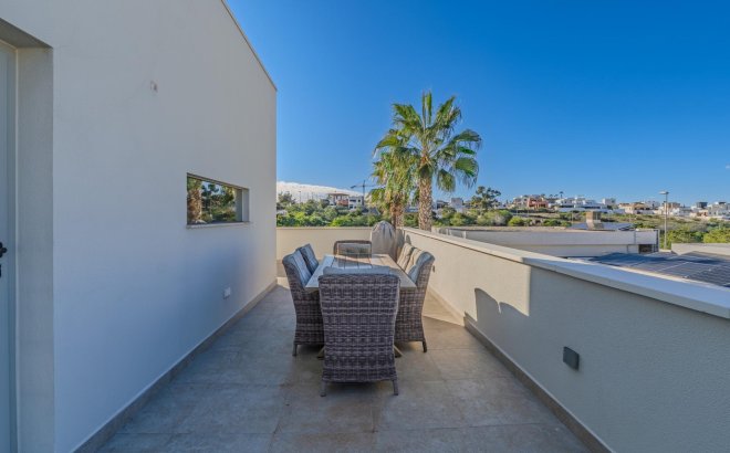 Resale - Villa -
Benijofar - Costa Blanca