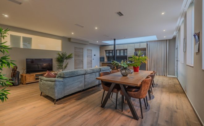 Resale - Villa -
Benijofar - Costa Blanca