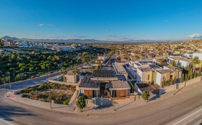 Resale - Villa -
Benijofar - Costa Blanca