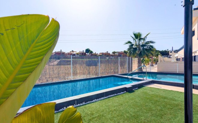 Resale - Apartment -
Lo Crispin - Inland