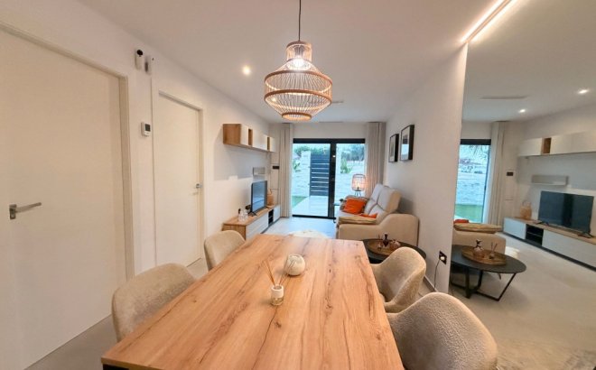 Resale - Apartment -
Lo Crispin - Inland