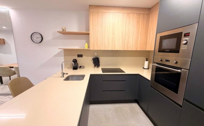 Resale - Apartment -
Lo Crispin - Inland