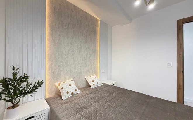 Resale - Penthouse -
Torrevieja - Estacion De Autobuses