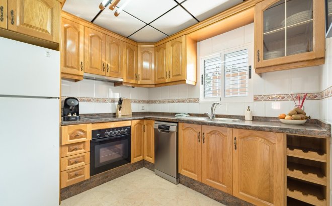 Resale - Dúplex -
Torrevieja - Playa De Los Naufragos