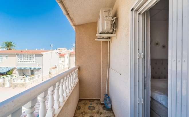Resale - Dúplex -
Torrevieja - Playa De Los Naufragos