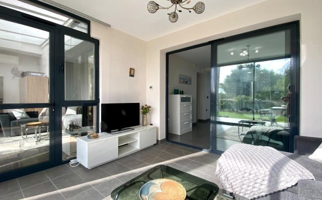 Resale - Bungalow -
Orihuela Costa - Las Ramblas