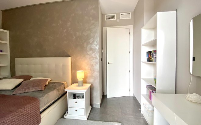 Resale - Bungalow -
Orihuela Costa - Las Ramblas