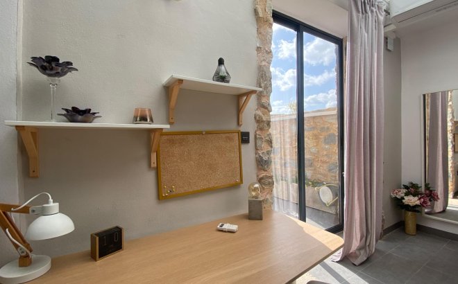 Resale - Bungalow -
Orihuela Costa - Las Ramblas